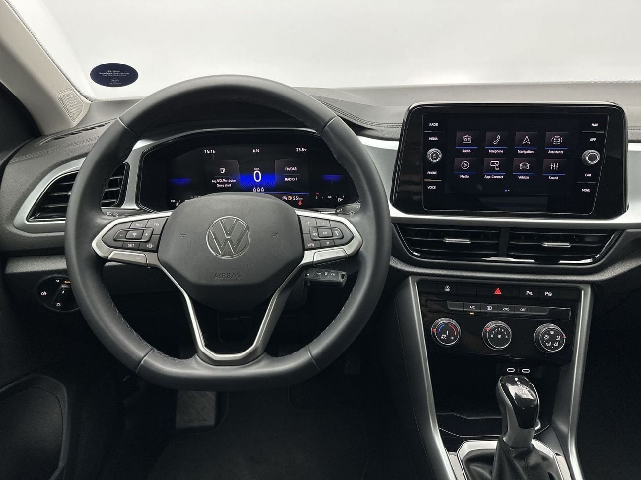 Volkswagen T-ROC Life 1.4L (Ref#66572) / WAS 81,900 - NOW 69,900