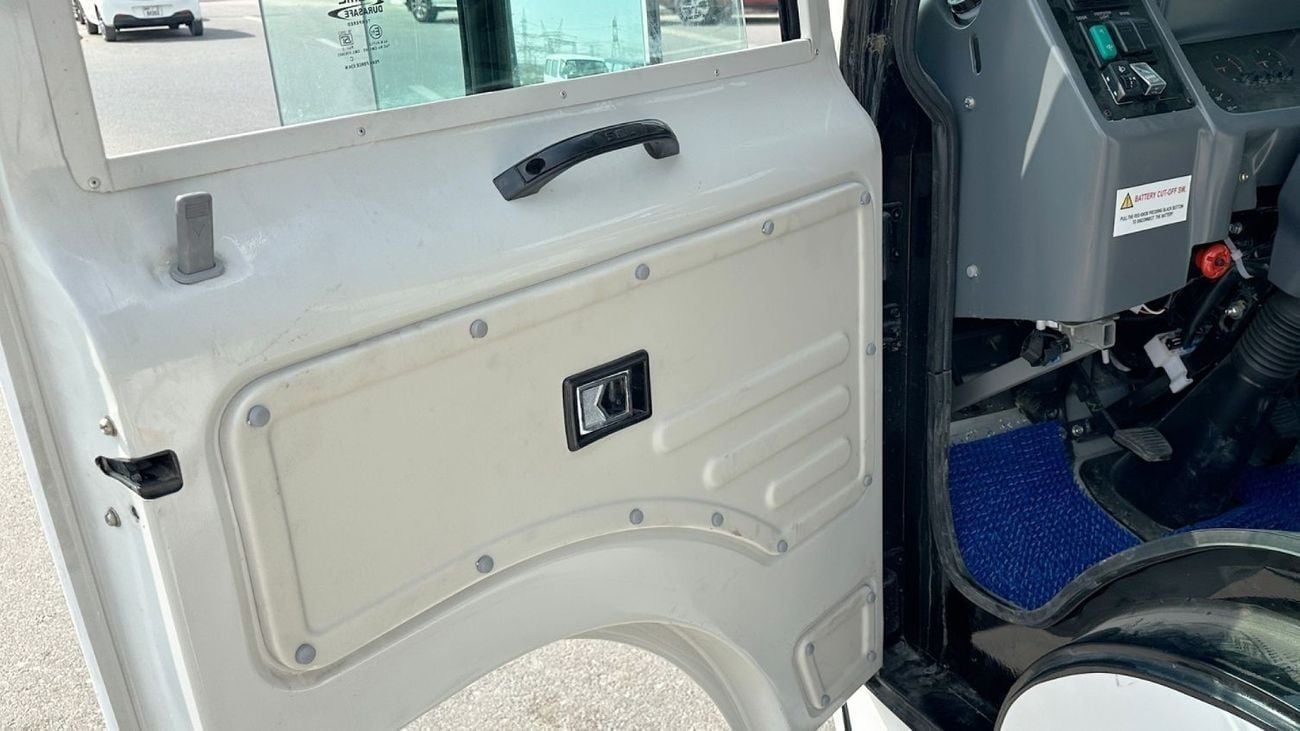 إس إم إل إيسوزو S7 بس SML-Isuzu S7 Bus 3455cc 47-SEATER AC Diesel MT