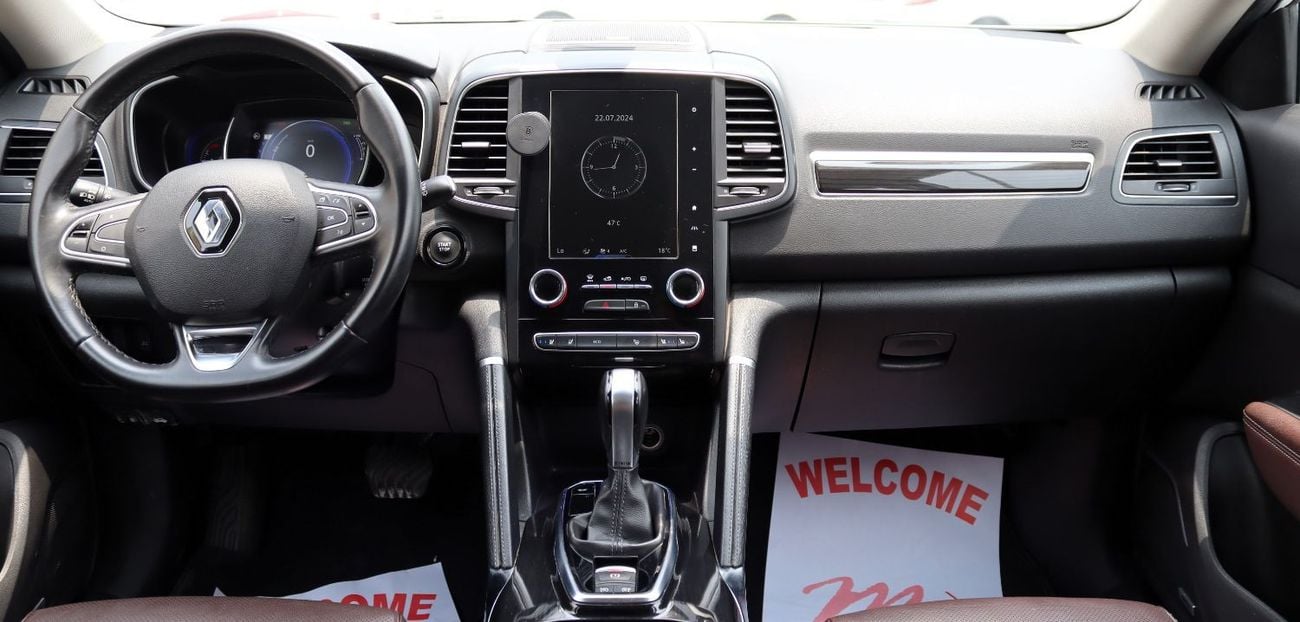 رينو كوليوس LE خالية من الحوادث - خليجي - فل اوبشن - السيارة بحالة ممتازة من الداخل والخارج