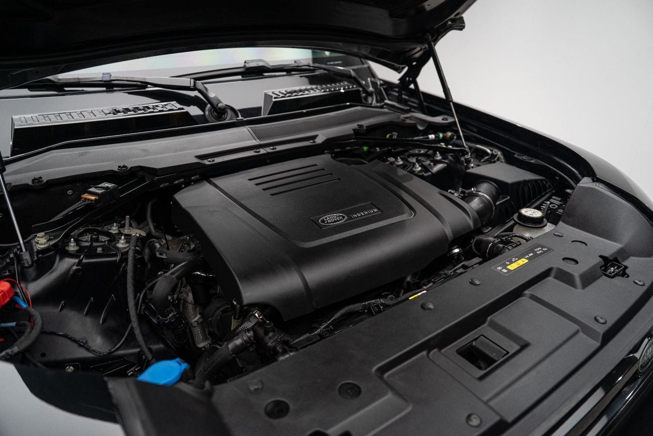 Land Rover Defender P300 90 X-Dynamic