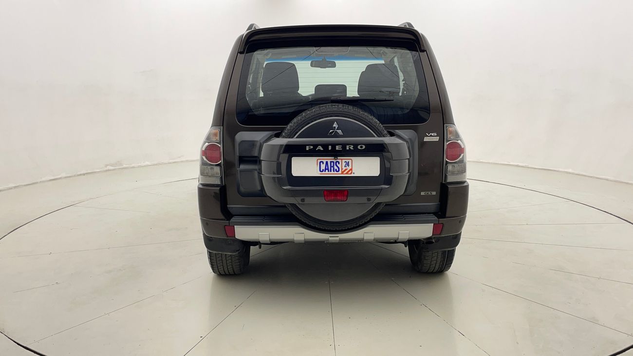 ميتسوبيشي باجيرو 2017 GLS MIDLINE SWB | AED 1101/Month | 0 DP | 30 Day Return | Warranty | Service History