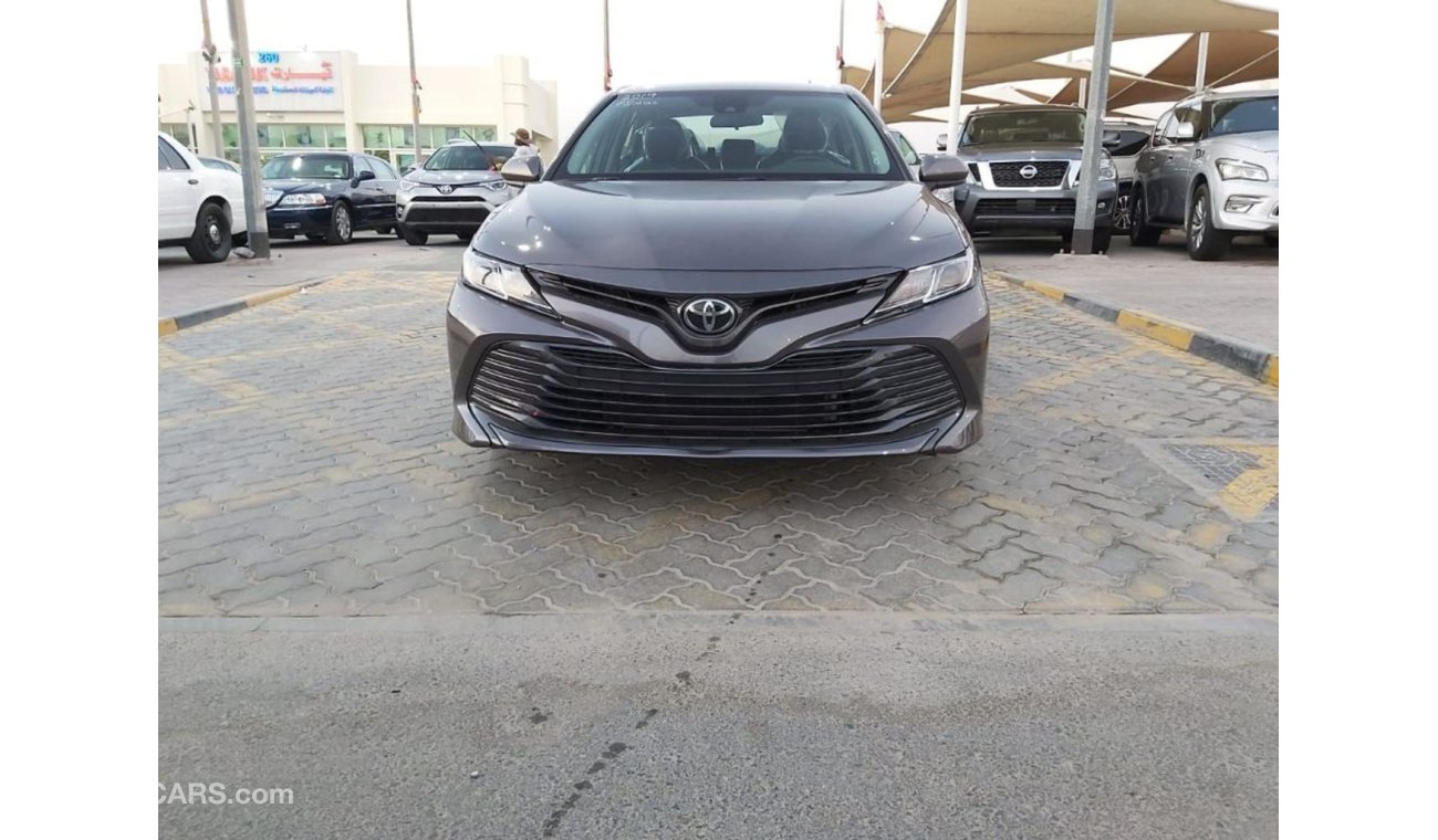 Toyota Camry LE   -  new shape   like brand new