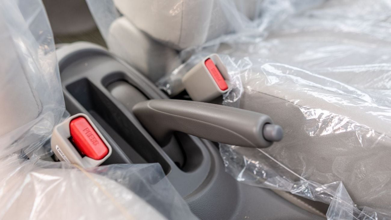 نيسان صني 2024 Nissan Sunny 1.5L AT Petrol