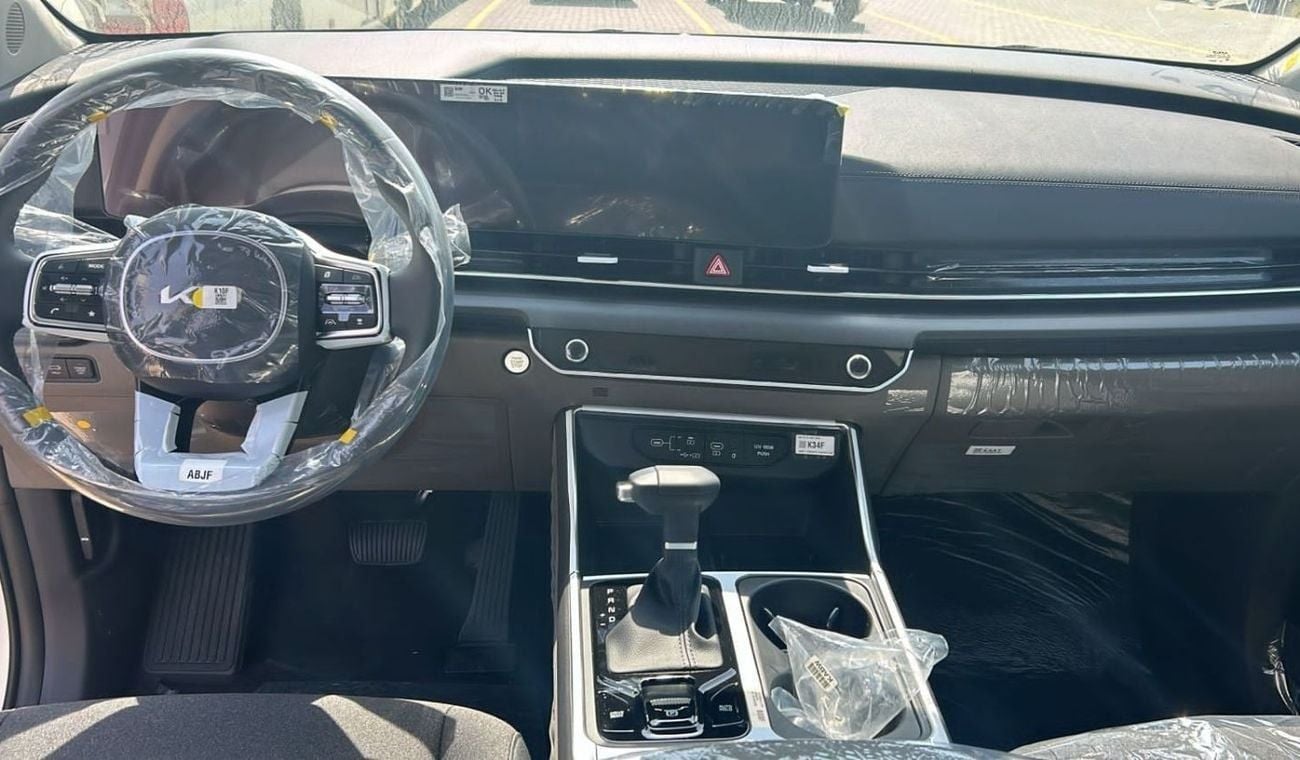 Kia Carnival 3.5L Petrol, Leather Seats, Big DVD Screen 2025MY