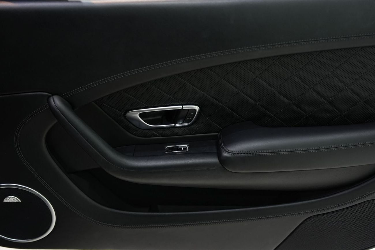 Bentley Continental GT Speed 6.0L (638 HP) W12, Naim Sound System!!
