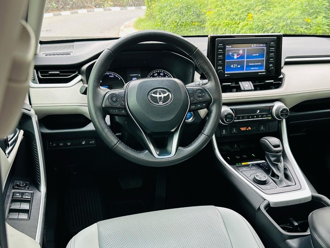 تويوتا راف ٤ 2022 Model XLE Hybrid 2.5L V4 Full Option Very Clean And Perfect condition