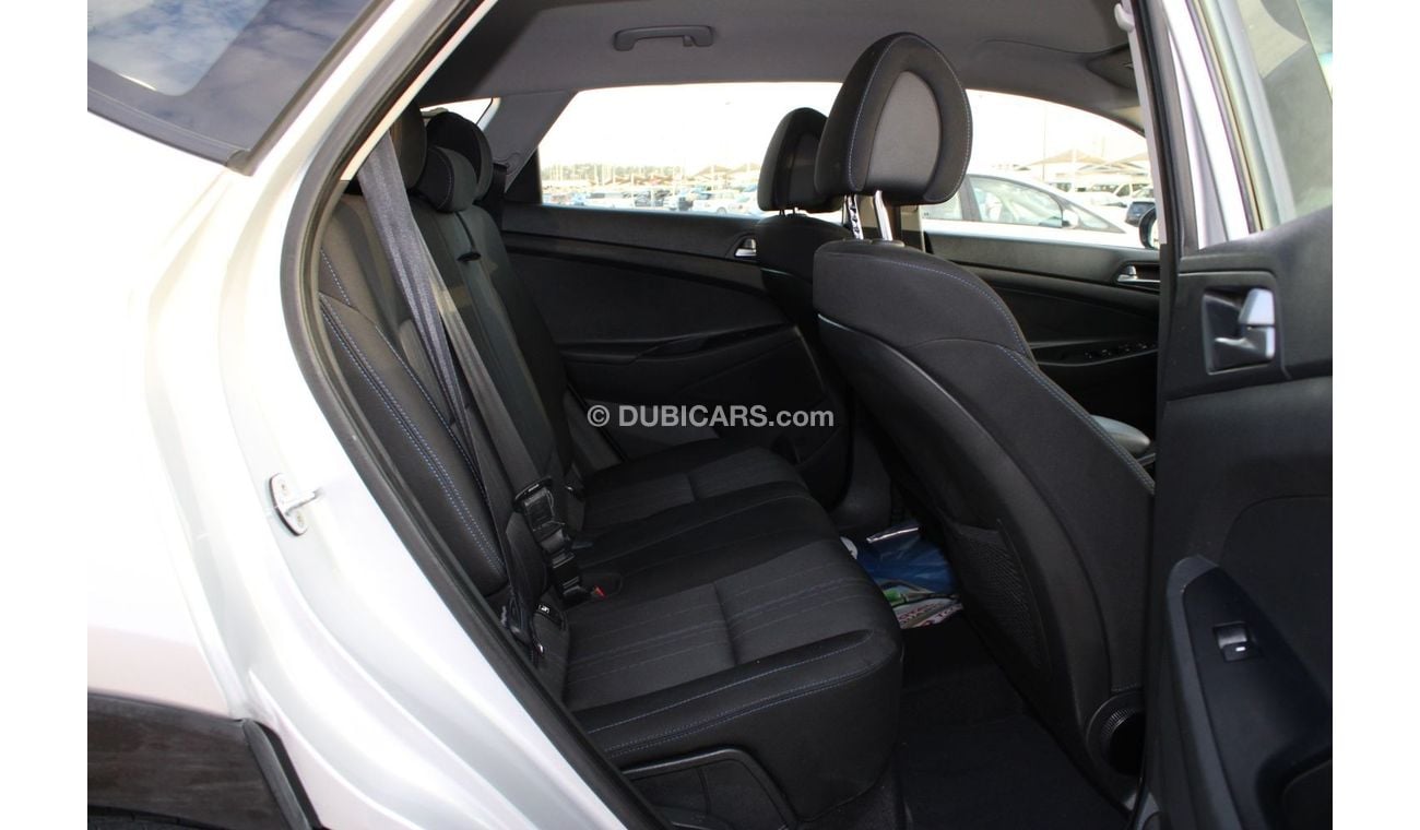 Hyundai Tucson Hyundai Tucson 2016 GCC in excellent condition without paint without accidents very clean from insid