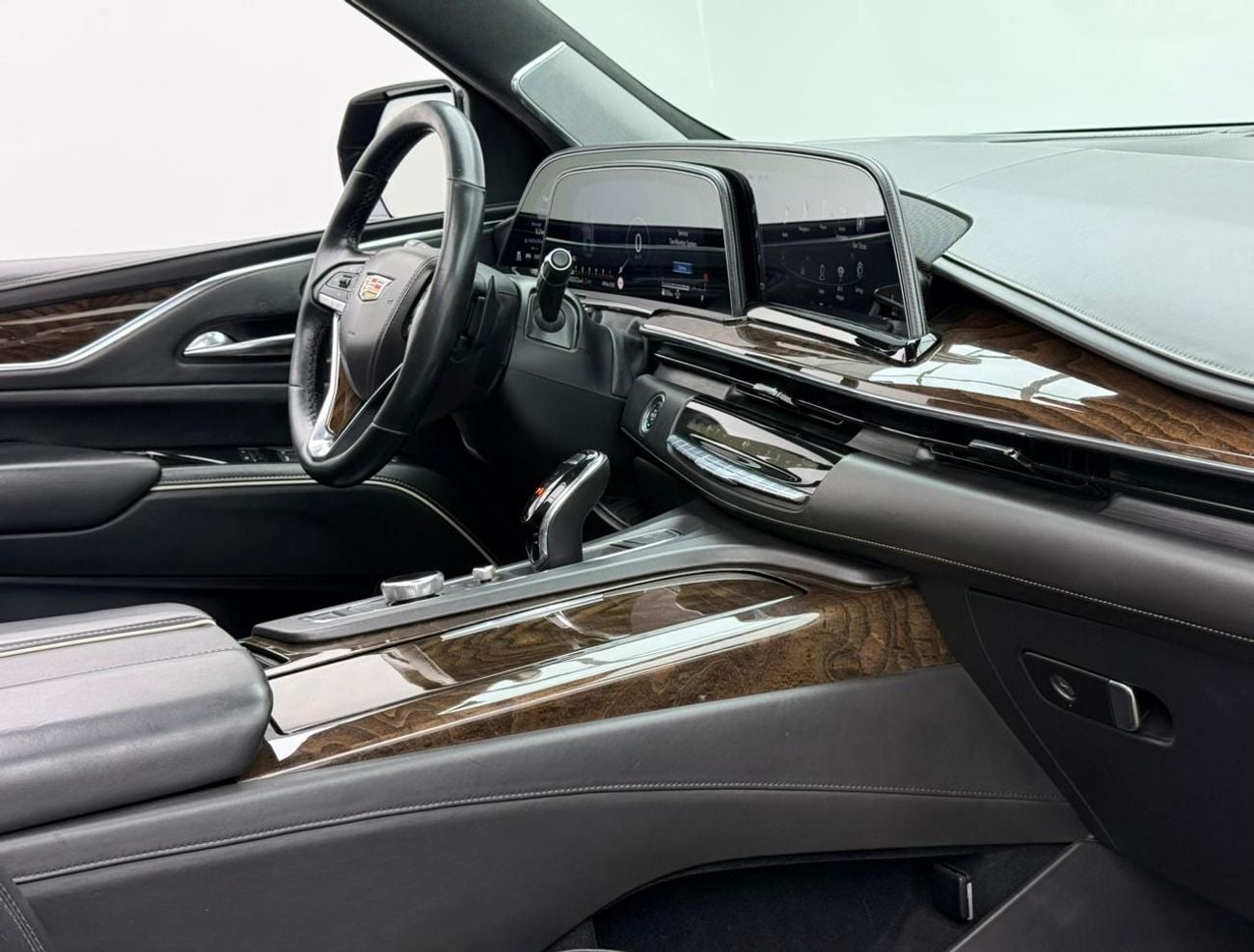 كاديلاك إسكالاد Premium Luxury Platinum 6.2L 4WD