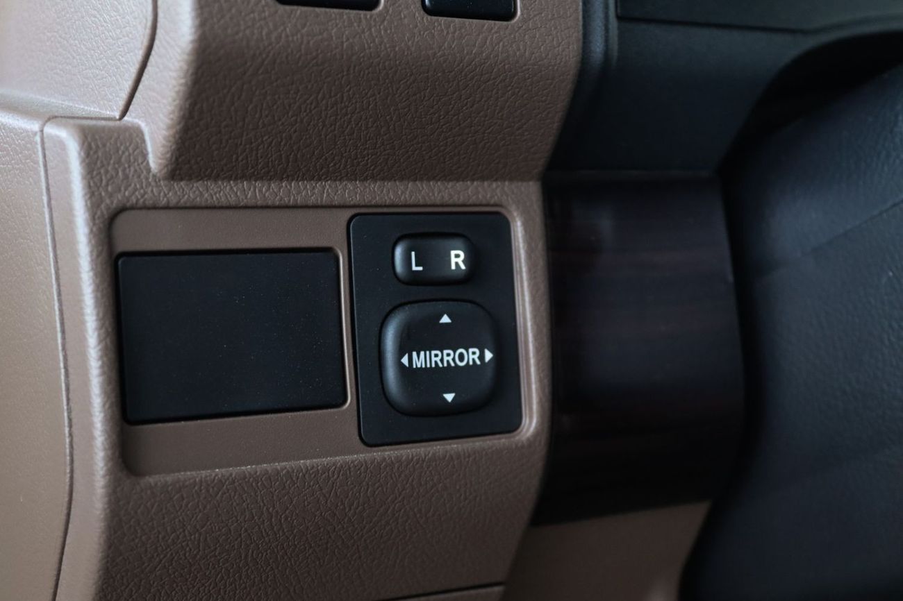 Toyota Land Cruiser 2025 LAND CRUISER GRJ 71 4.0 V6 AT FULL  **EXPORT ONLY**التصدير فقط خارج الخليج**