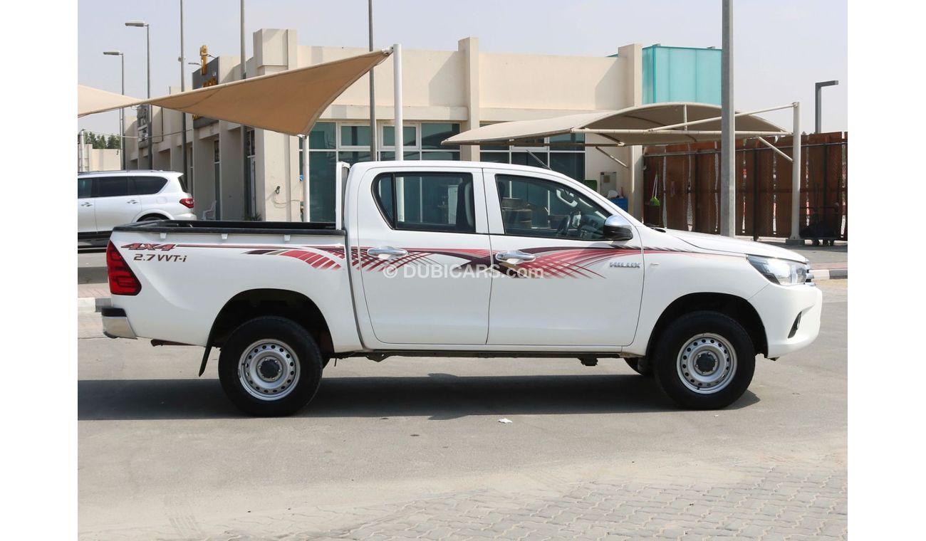 Toyota Hilux 2016 | HILUX 4X4 DOUBLE CABIN PICKUP WITH GCC SPECS AND EXCELLENT CONDITION