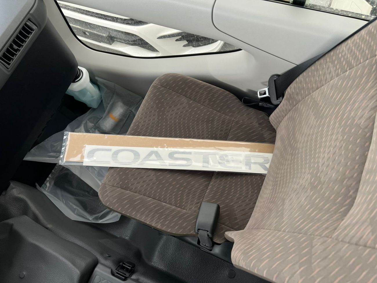 تويوتا كوستر EXPORT ONLY - Coaster 4.2L V6 DSL MT