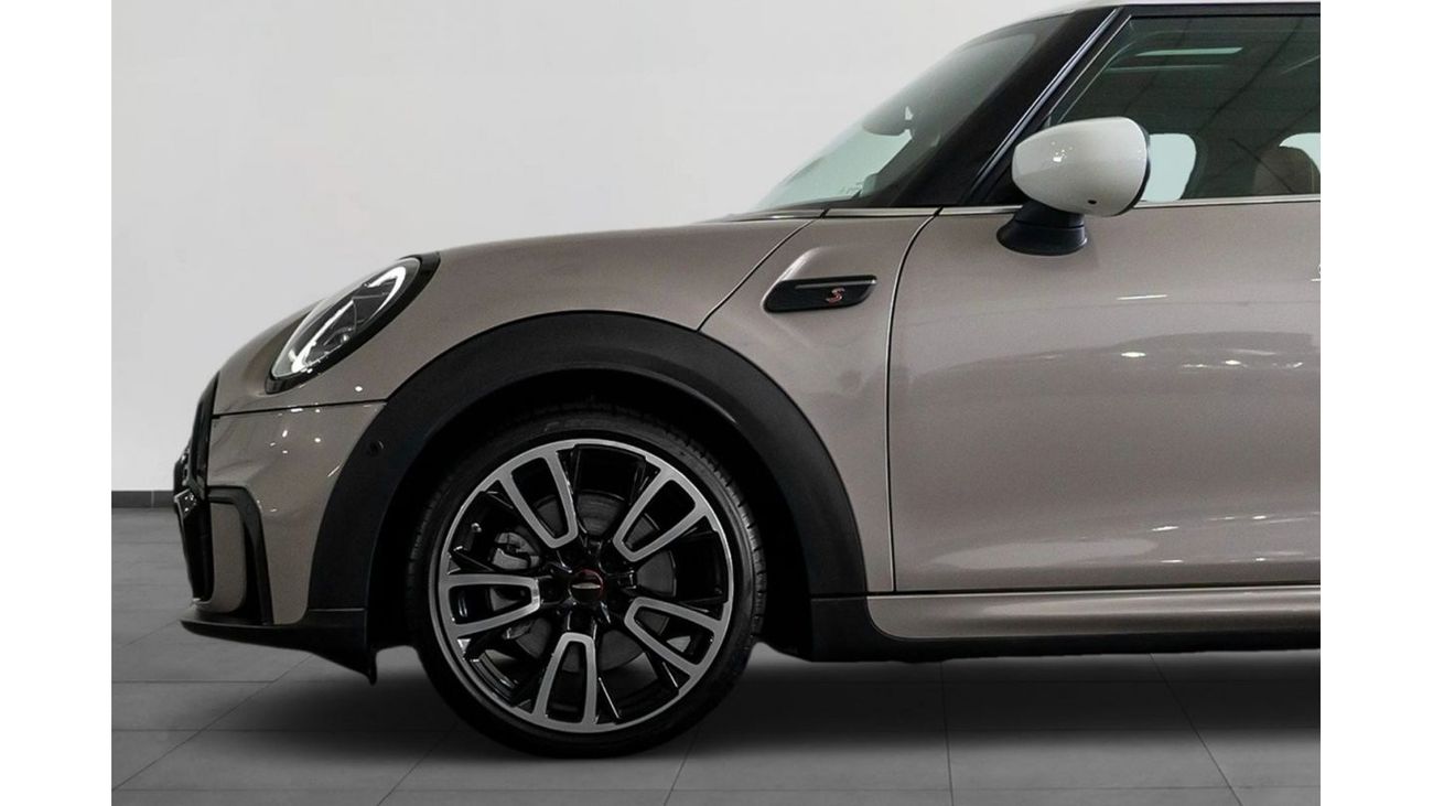 ميني كوبر إس 2022 Mini Cooper S JCW Kit / Full Mini Service History / Mini Warranty & Service Contract