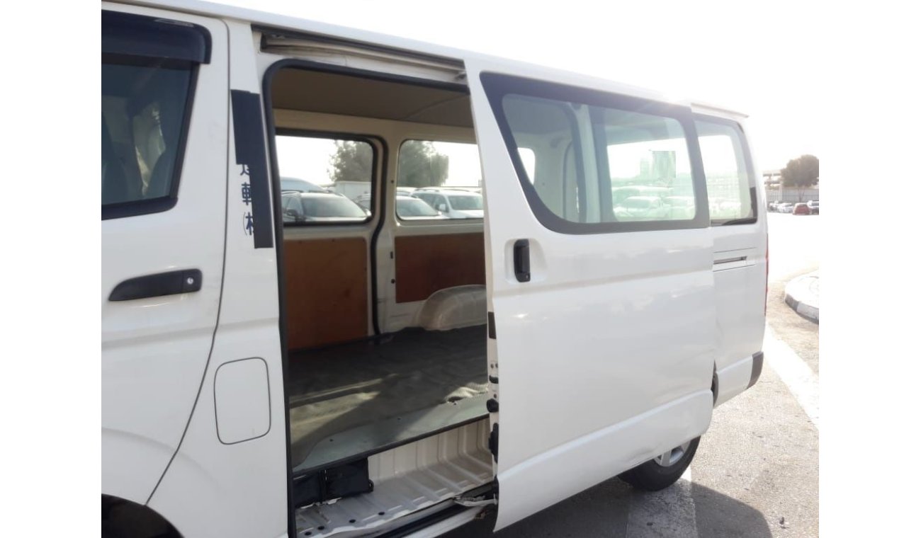 تويوتا هاياس Toyota hiace van RIGHT HAND DRIVE (Stock no PM 812)