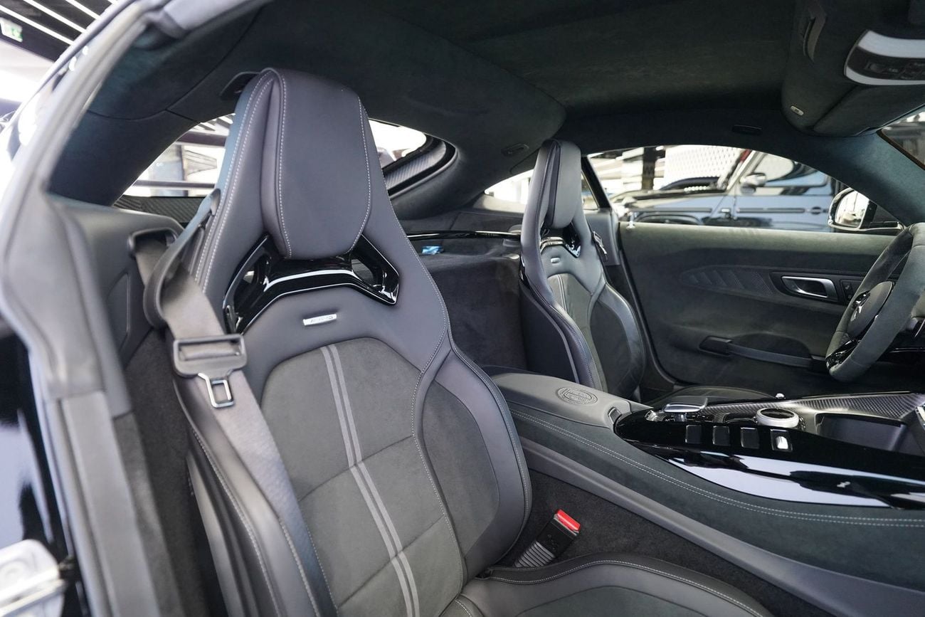 مرسيدس بنز AMG GT BLACK SERIES