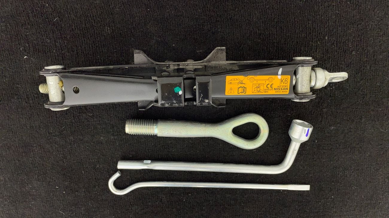 Nissan Sunny SV 1.5 | Zero Down Payment | Home Test Drive