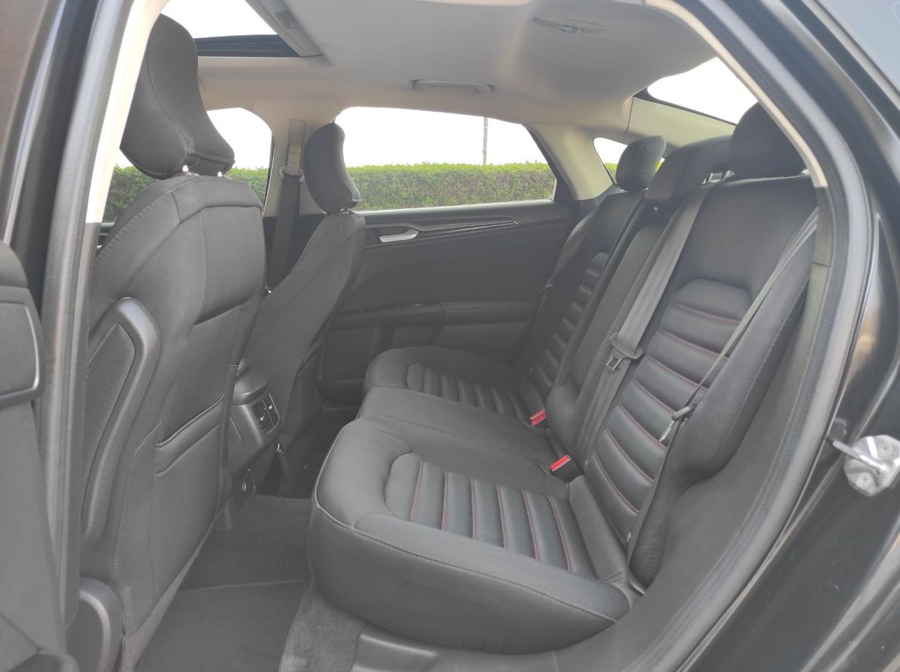 فورد فيوجن SE 2.0L Ford Fusion 2015 gcc V4 full opstions