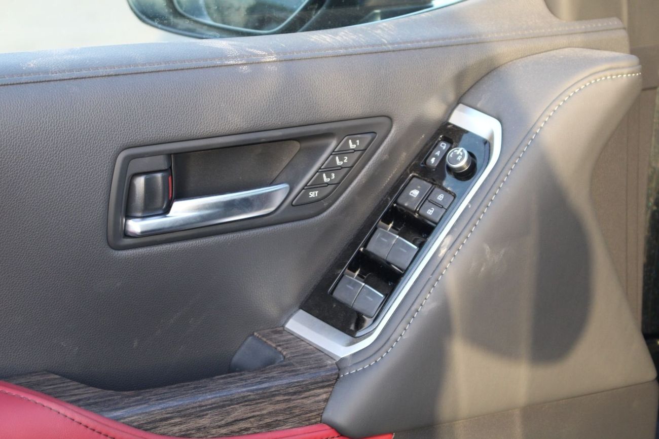 Toyota Land Cruiser TOYOTA LANDCRUISER 300 3.3L V6 DIESEL 4WD VXR- Z