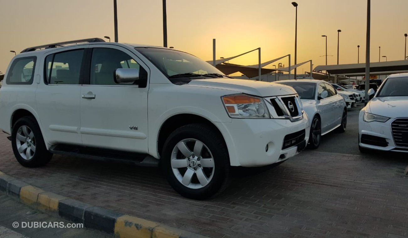 Nissan Armada model 2008 GCC full option sun roof leather seats back camera back air condition cruis