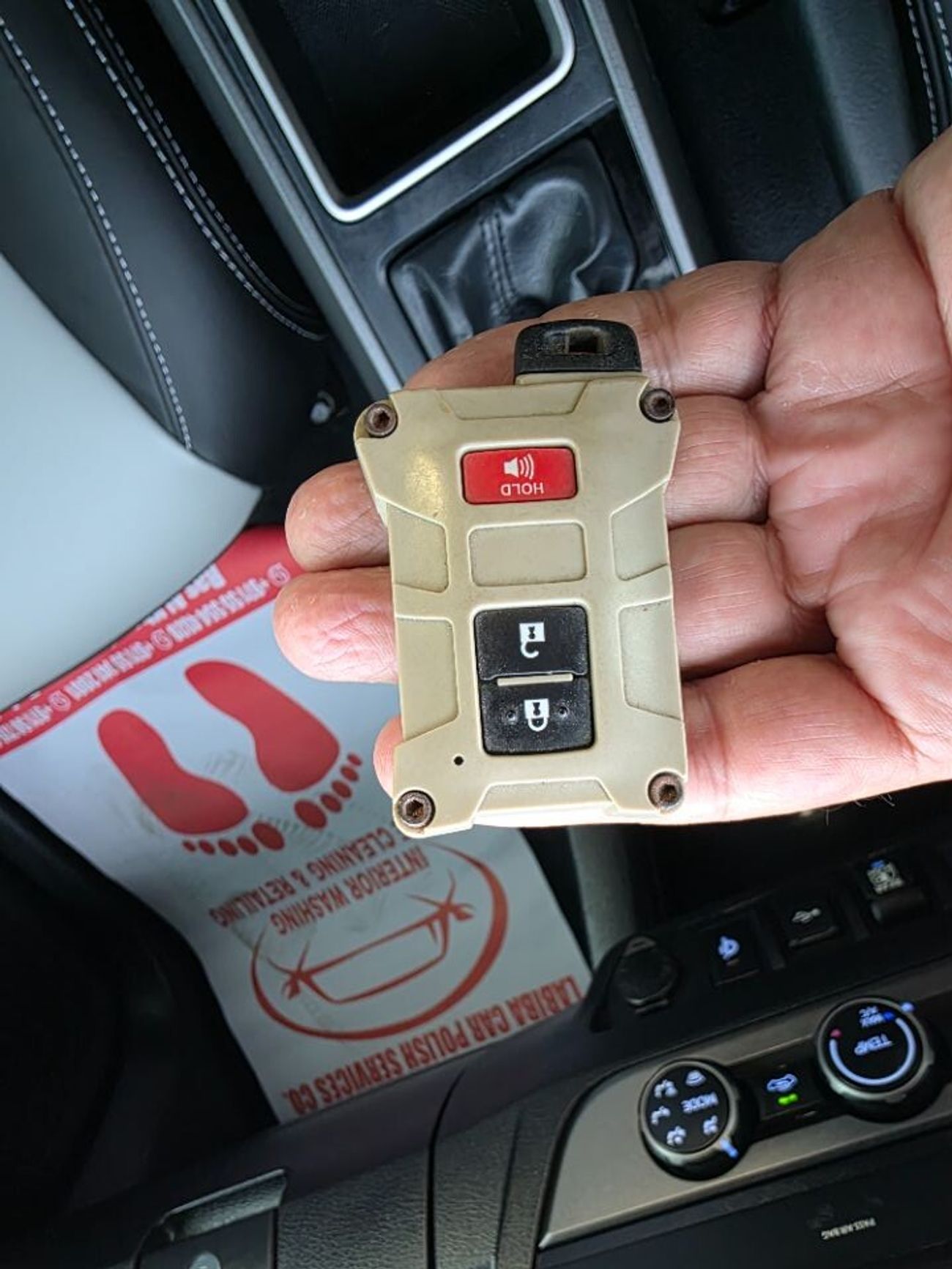 Toyota Tacoma 2020 Model fully modified Push button, leather seats with spacial suspension