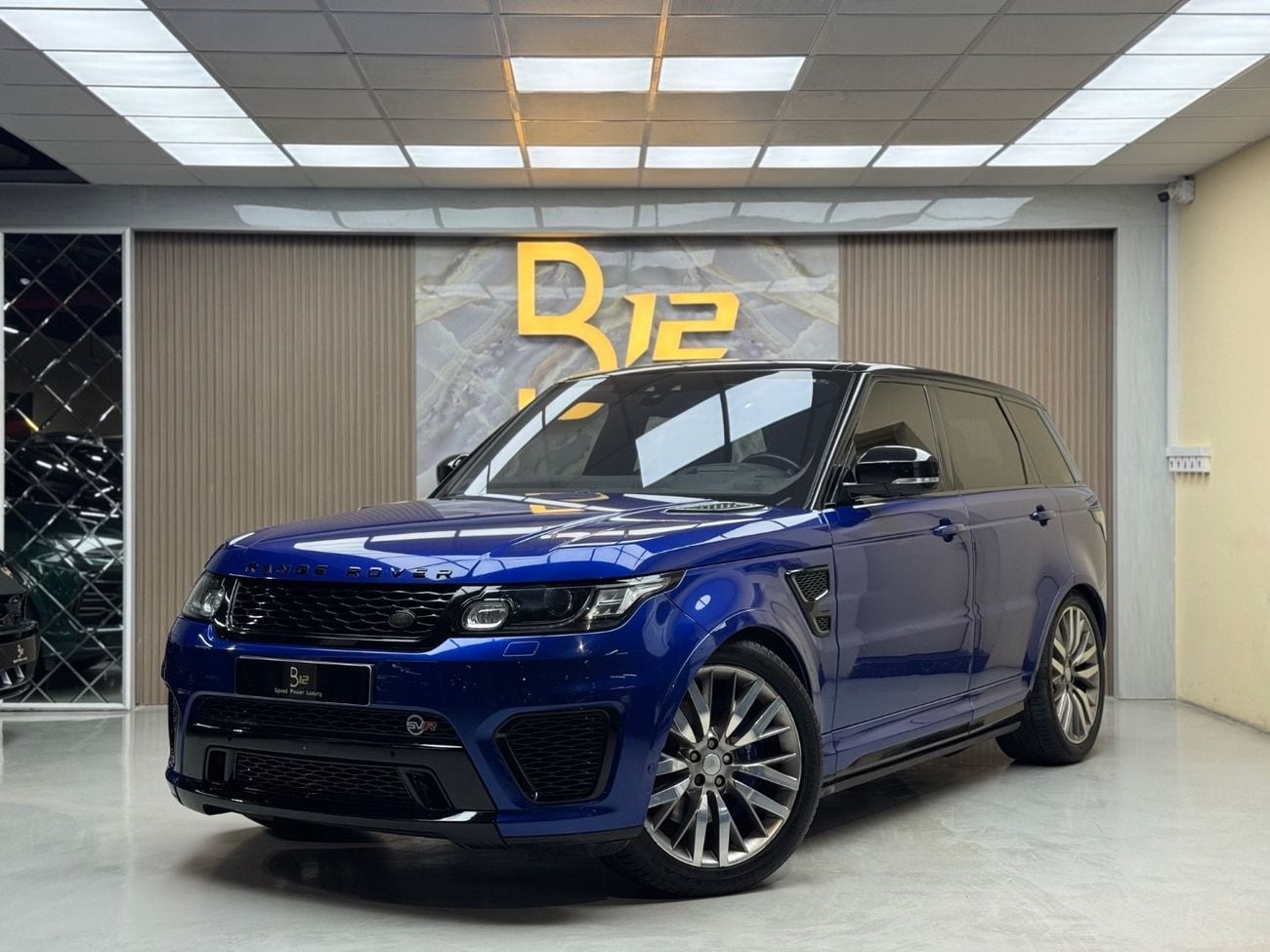 Land Rover Range Rover Sport SVR Carbon Edition 5.0L