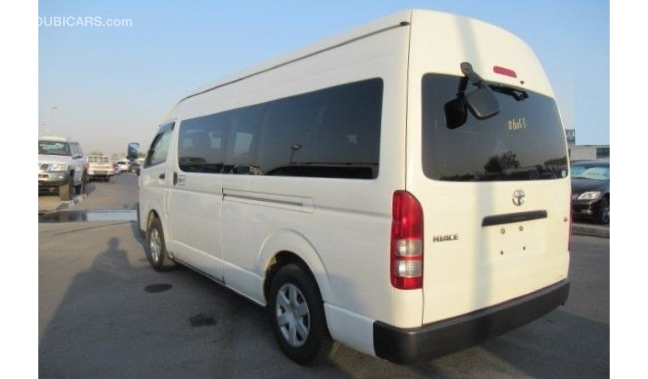 Toyota Hiace Commuter GLX High Roof TOYOTA HIACE COMMUTER RIGHT HAND DRVIE (PM1088)