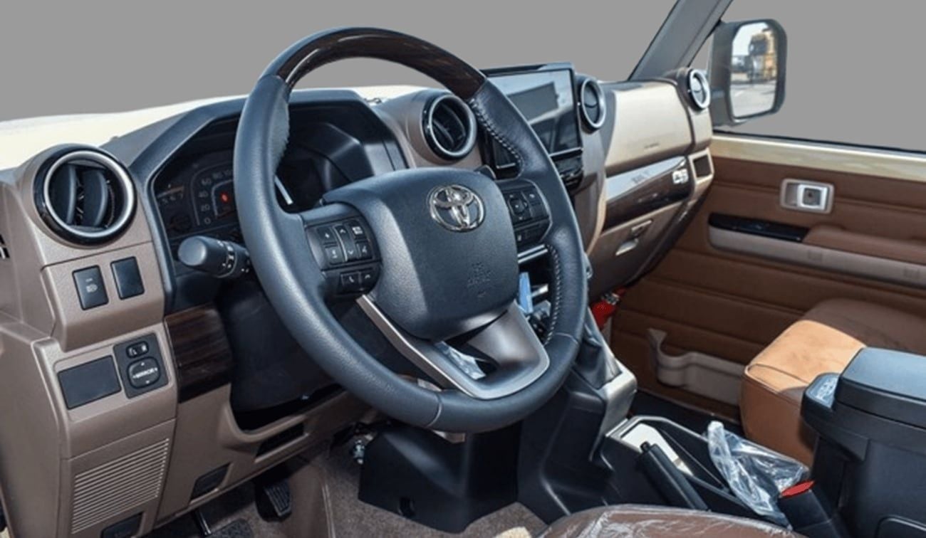 تويوتا لاند كروزر 70 ECTTAE003 - 2025 Toyota LC76 Hardtop 5 Doors -  4.0L Petrol Auto – Beige – Full Options