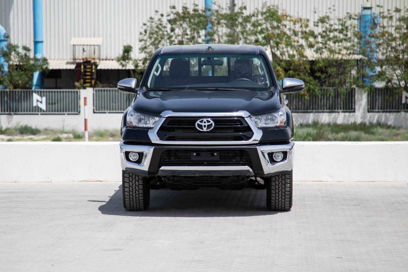 Toyota Hilux 2024 Toyota Hilux 4x4 DC 2.4 - Attitude Black inside Red