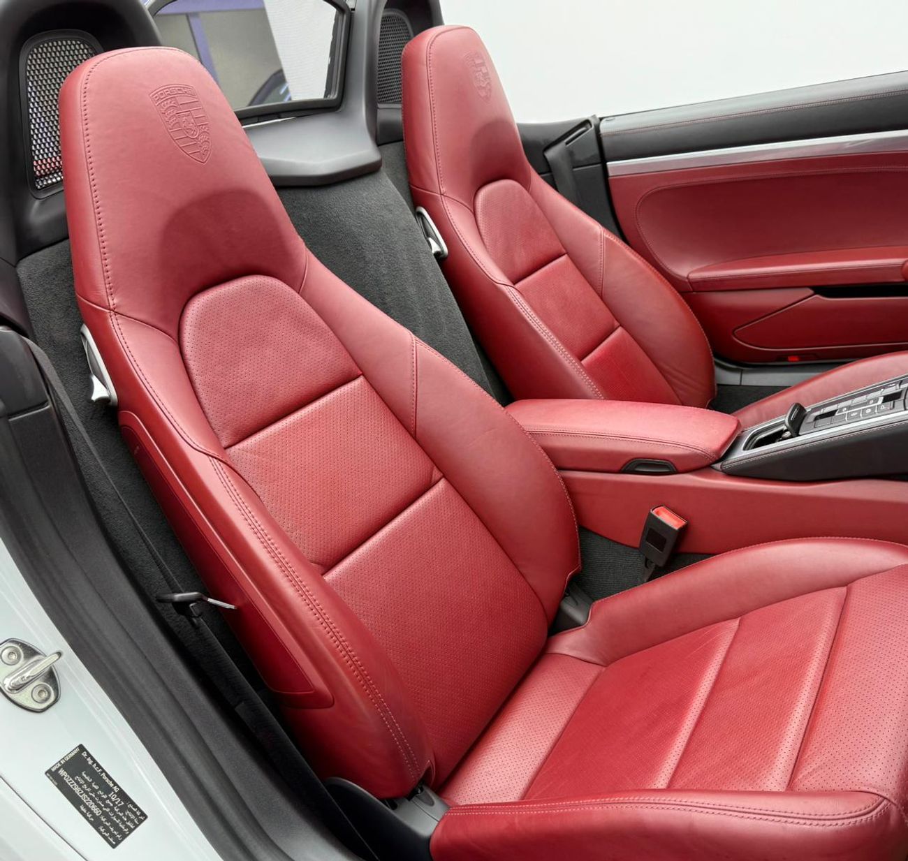 بورش بوكستر 718 S 2.5L A/T 2018 Porsche 718 Boxster S, Sport Chrono Package, Fully Loaded, Excellent Condition, GCC