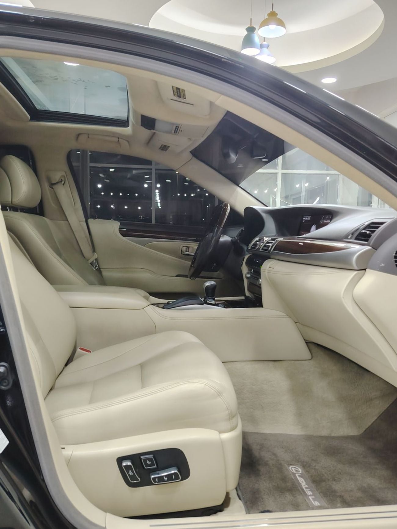 لكزس LS 460 L 4.6L