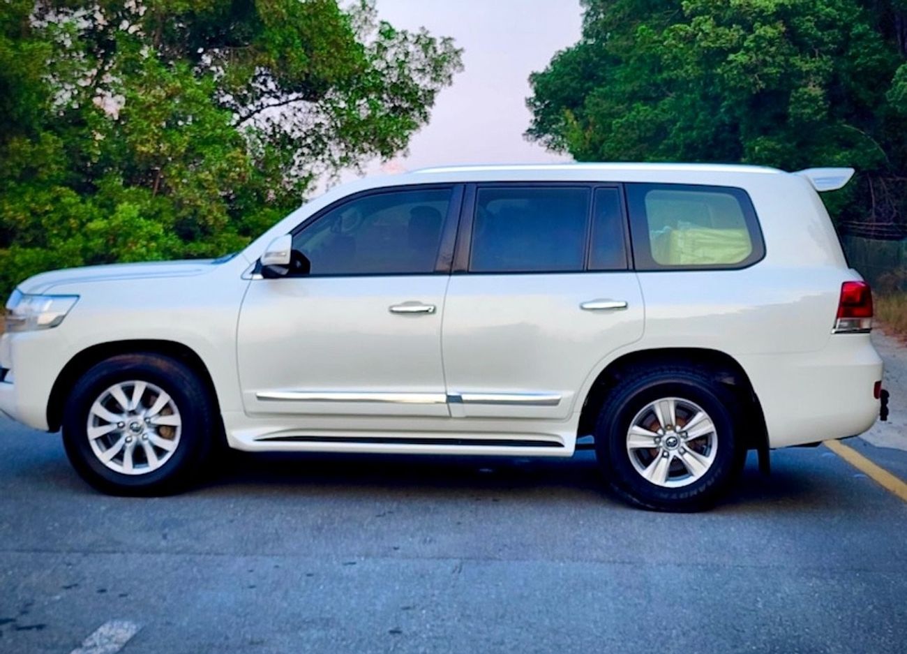 Used Toyota Land Cruiser 2016 GXR V8 Diesel Engine Full Option Very