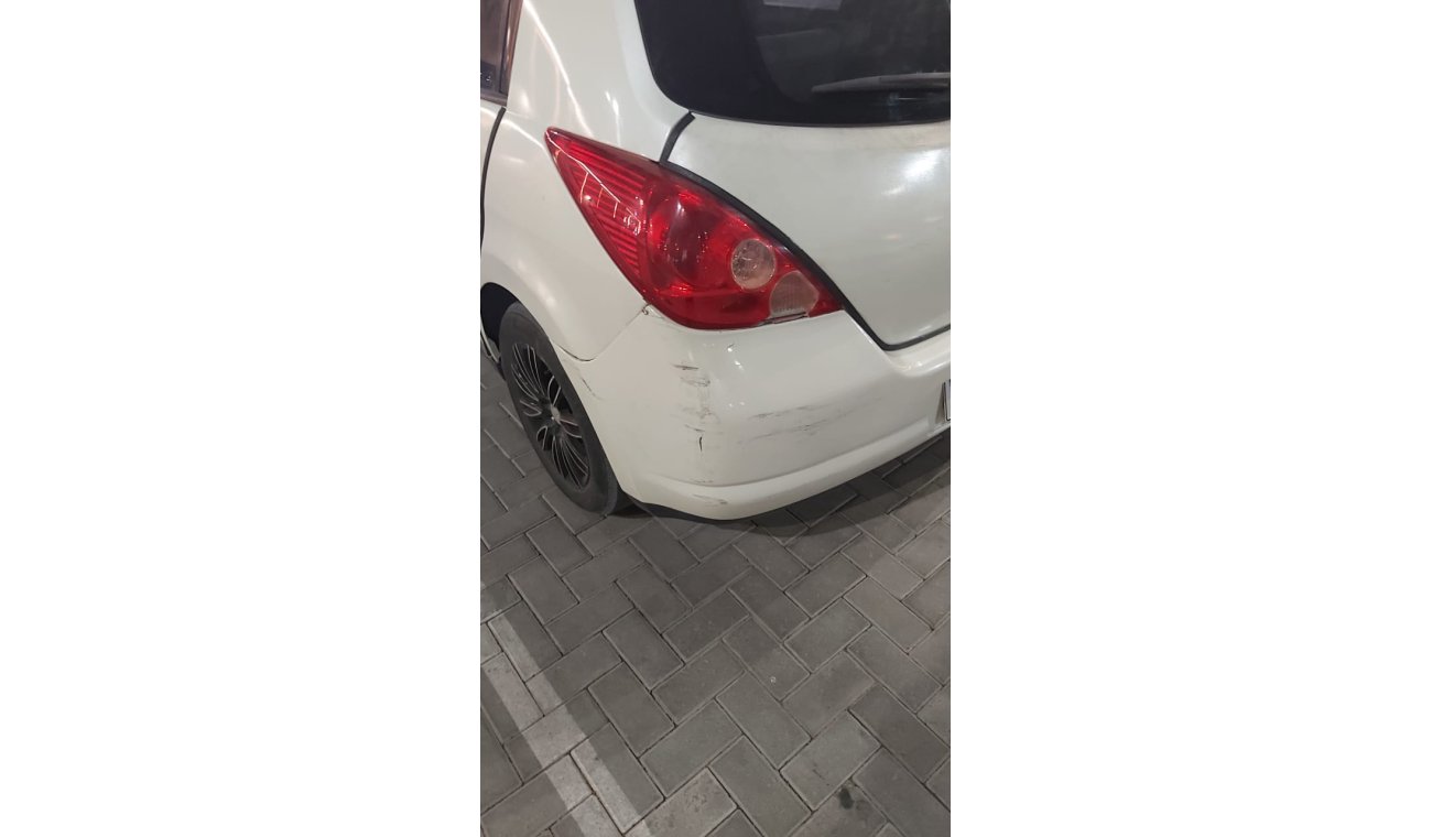 Nissan Tiida 1.8