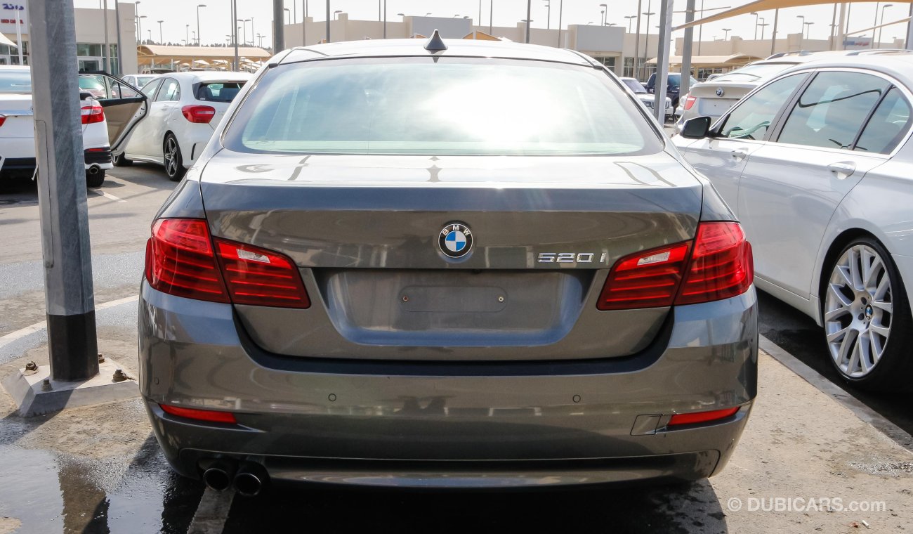 BMW 520i i