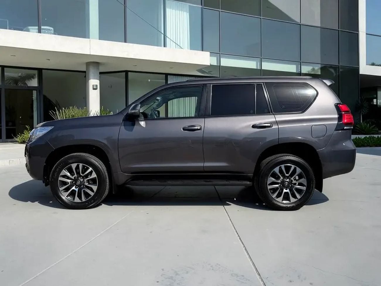 تويوتا برادو !! EID SALE !! 1 YEAR FREE WARRANTY !!  AED 2,160 P.M | 0% DOWN PAYMENT | TOYOTA PRADO GXR | 4.0L V6