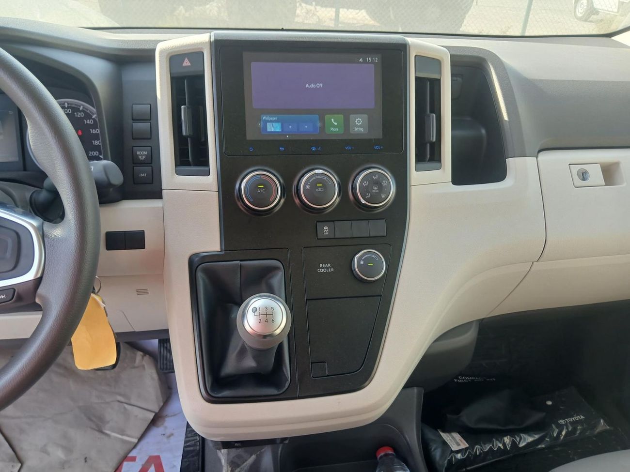 تويوتا هاياس ECTQAT001 - 2026 Toyota Hiace High Roof Passenger Van Full Options GL - 2.8L Diesel Manual