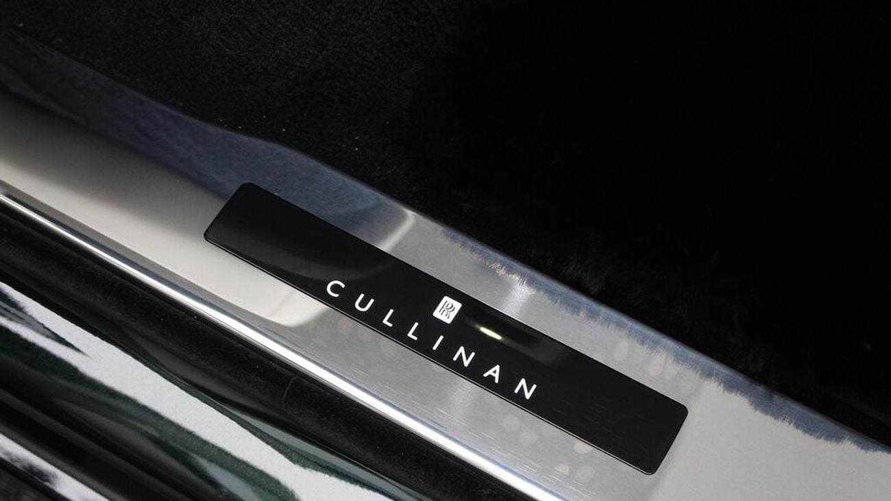 رولز رويس كولينان 6.75 V12 Black Badge Auto 4WD Euro 6 5dr (EXPORT ONLY) Right Hand Drive