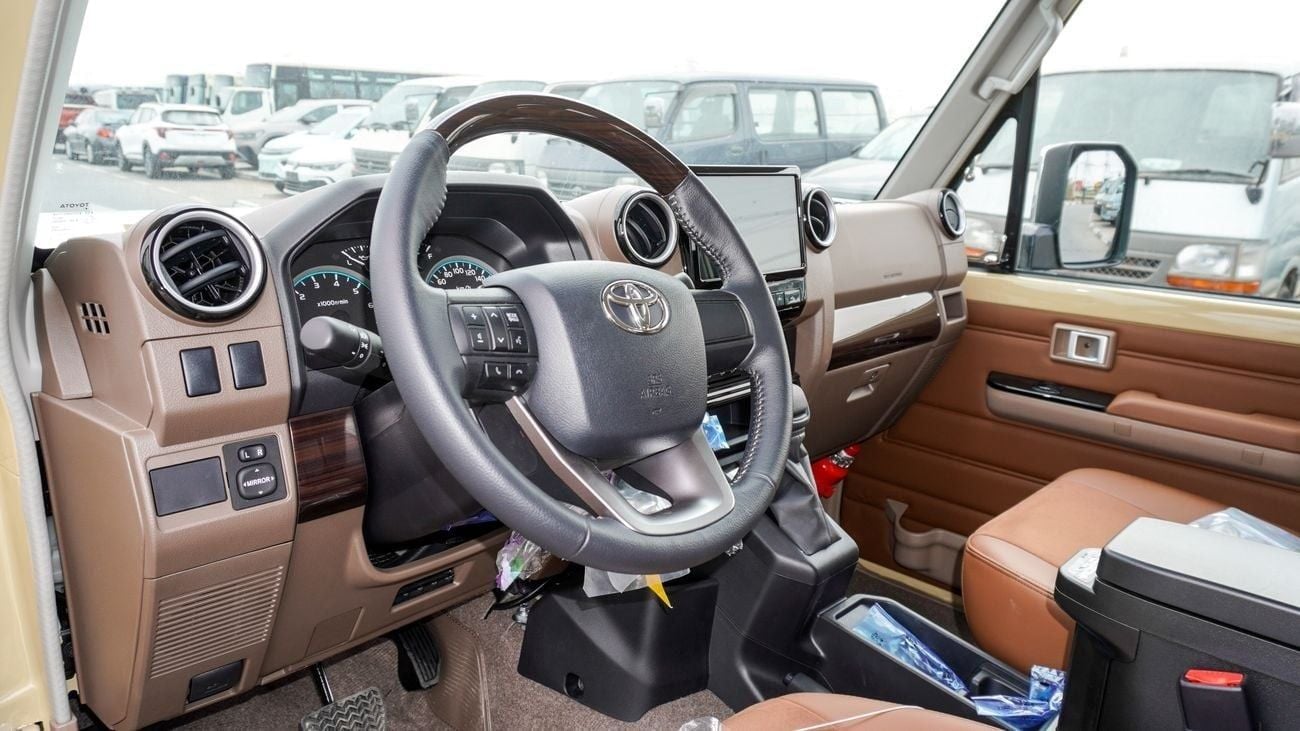 Toyota Land Cruiser 70 HT VXR LX 4.0 L V6