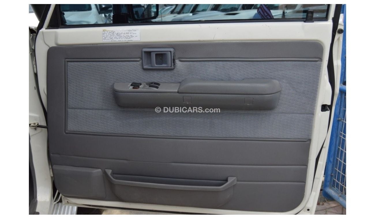 Toyota Land Cruiser Pick Up Clean car 1VD engine Diesel