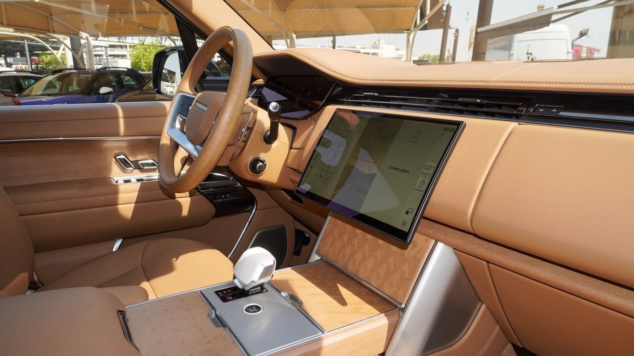 Land Rover Range Rover SV P615 4.4P MHEV V8 LWB  (For Local plus 10%)