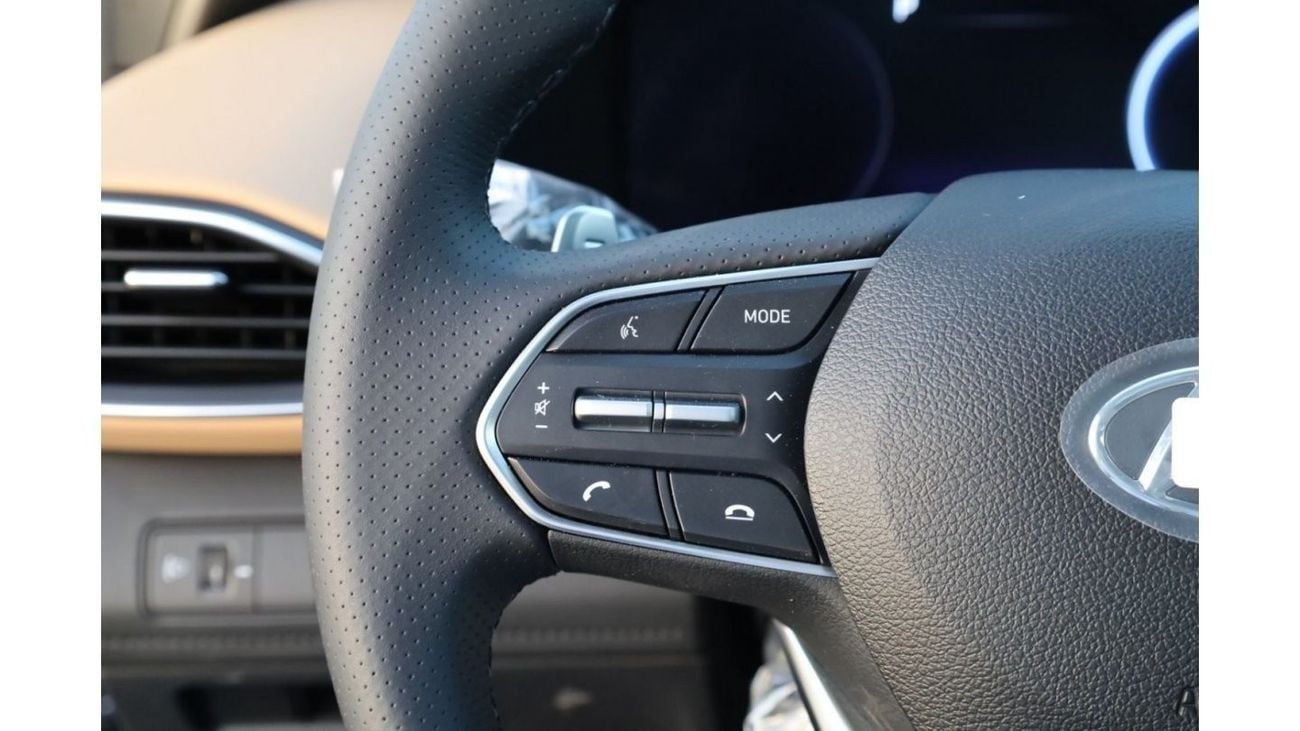هيونداي جراند سانتا في HYUNDAI_SANTAFE_HYBRID_1.6_2024_FULL_OPTIONS