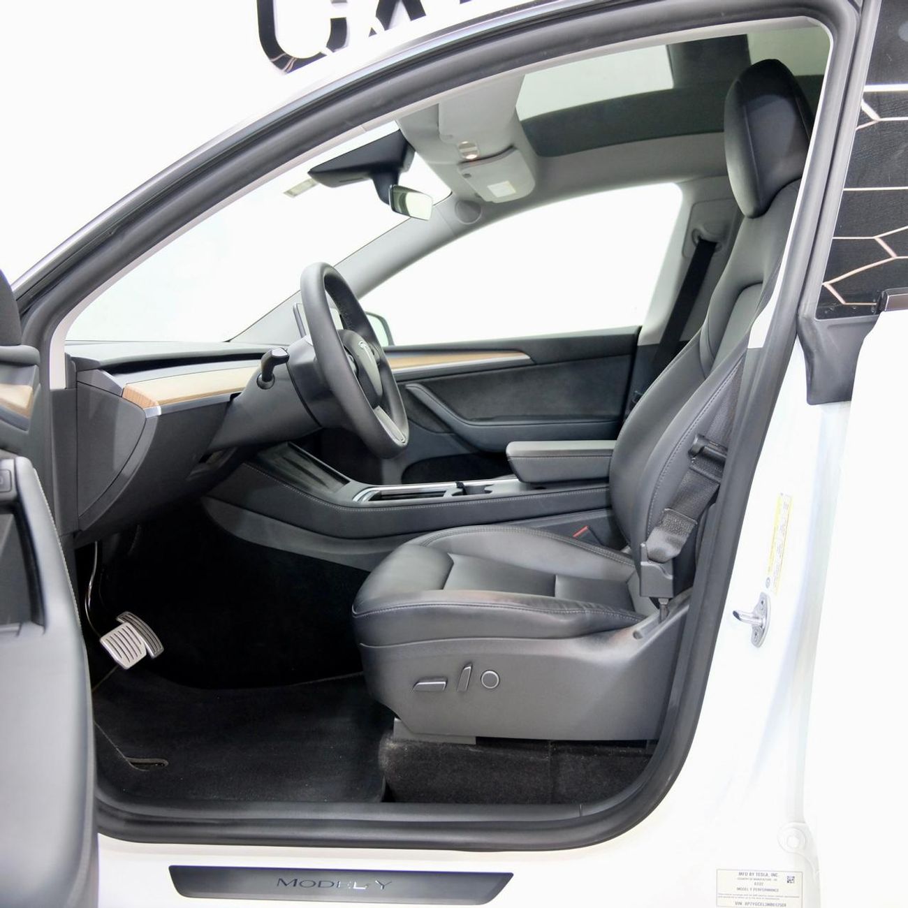 تسلا موديل Y Performance (AWD)