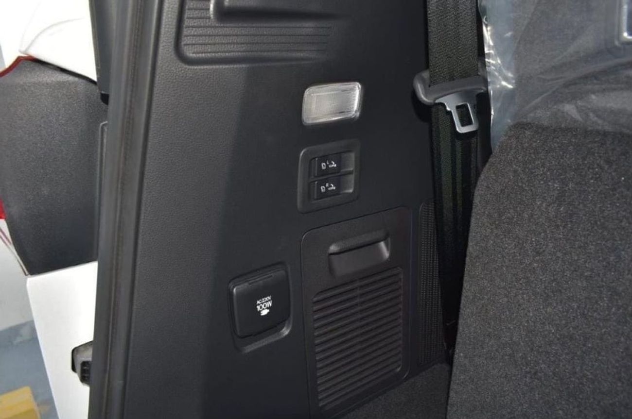 Toyota Land Cruiser 300 GR-SPORT V6 3.3L DIESEL TWIN TURBO 7 SEAT AUTOMATIC