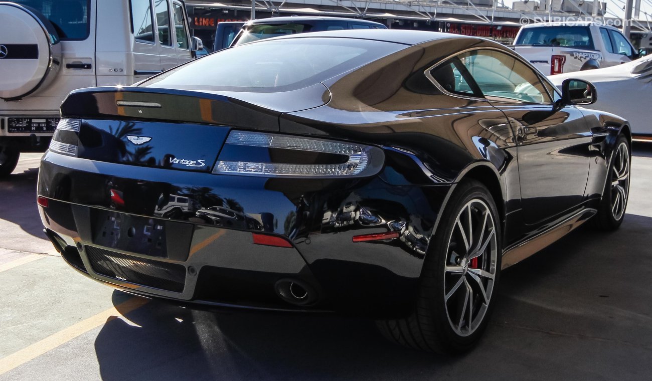 Aston Martin Vantage S