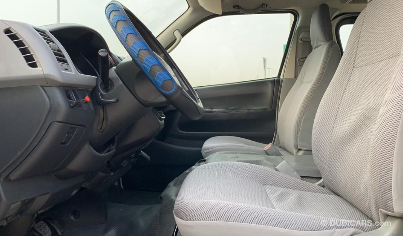 تويوتا هاياس Toyota Hiace 12 Seats 2009 Ref# 488