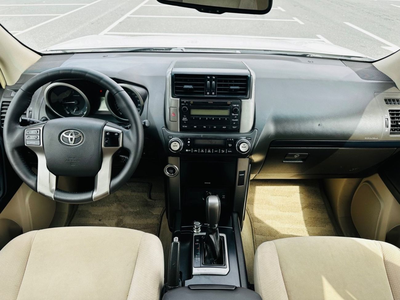 تويوتا برادو Std موديل 2013 خليجي حاله ممتازه من الداخل والخارج قطعه واحده صبغ نظافه