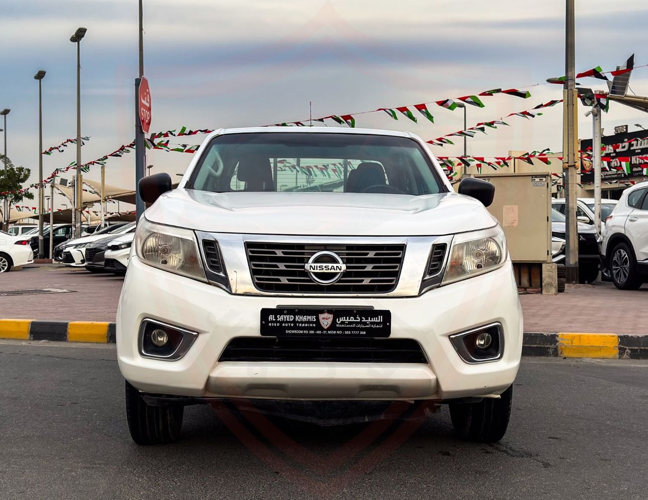 Nissan Navara Std 2.5L 4WD A/T Nissan Navara | 2.5 L | 2022 | GCC | Accident-Free | In Excellent Condition | 974 P