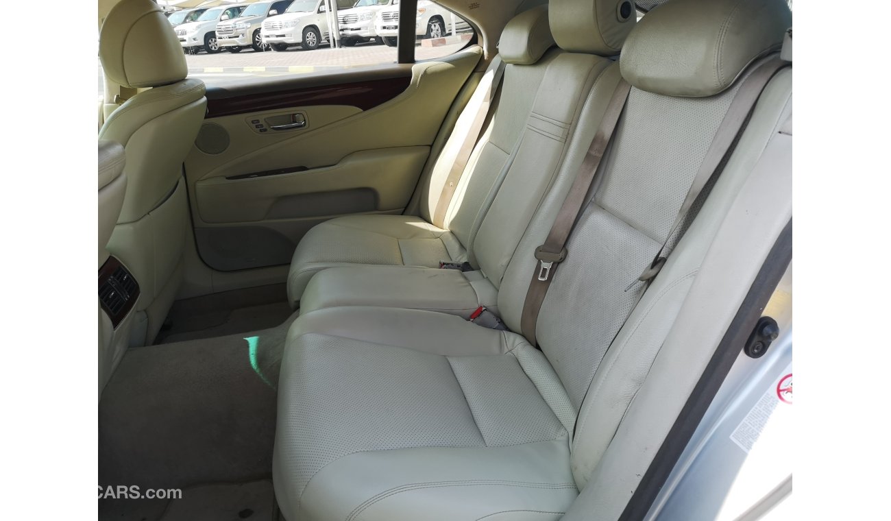 لكزس LS 460 لكزس LS460 L وارد موديل 2007 بحالة ممتازة