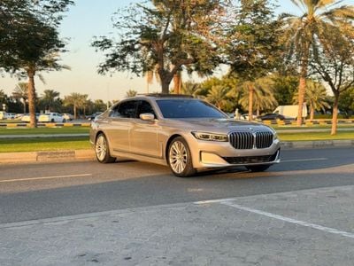 بي أم دبليو 730Li Luxury M Sport Package 2.0L
