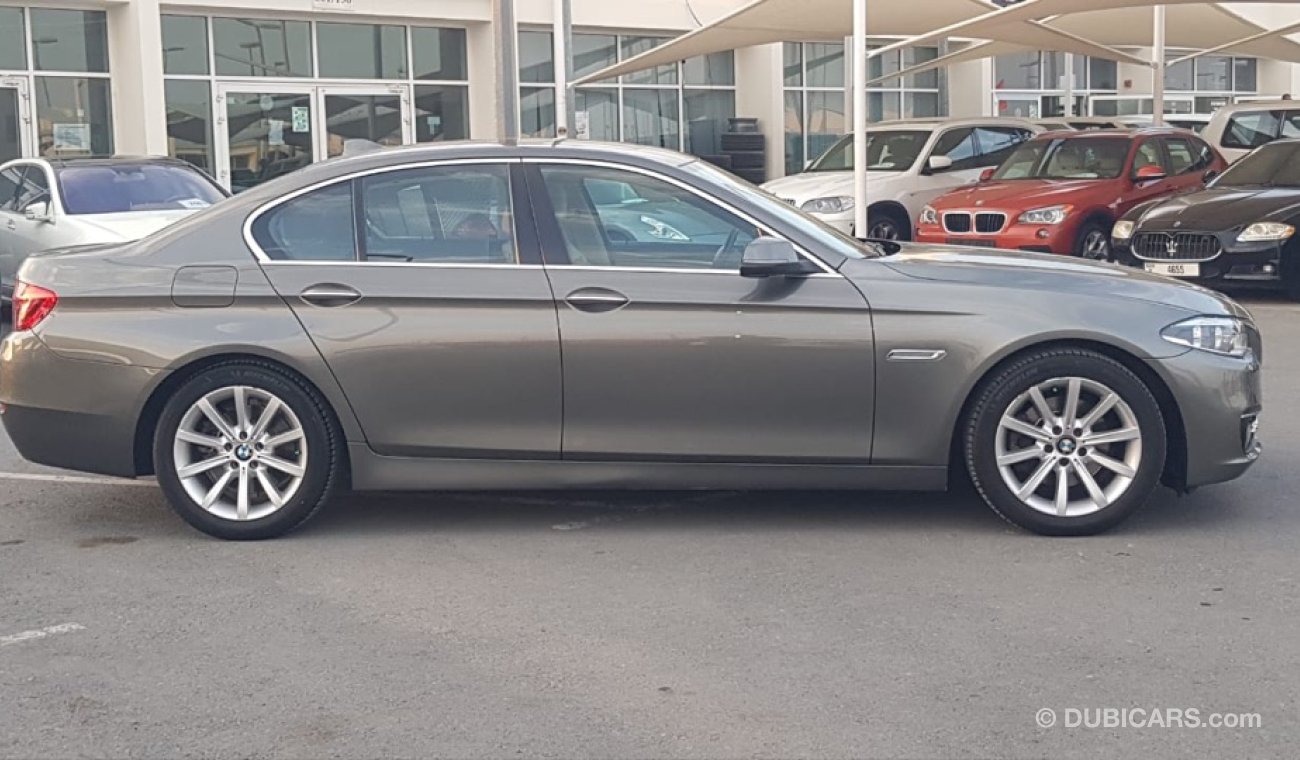 BMW 520i BMW 520 model 2015 GCC car prefect condition full option one owner