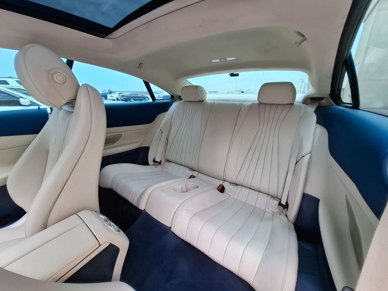 Mercedes-Benz E300 Coupe Mercedes-Benz E300d 2023 full option