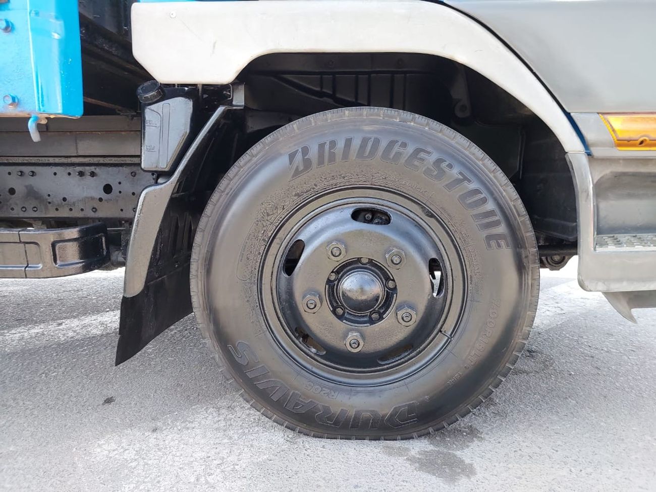 ميتسوبيشي فوسو كانتير MITSUBISHI CANTER TRUCK RHD 1997  MODEL 4.5 L DIESEL MANUAL(PM23164)